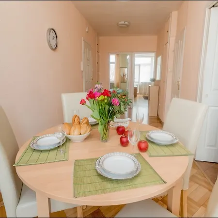 P&o Dluga Apartman *
