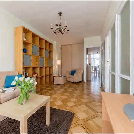 P&o Dluga Varsó
